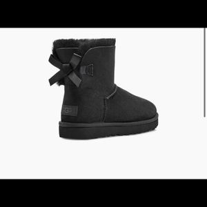 Ugg mini bow boots